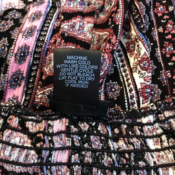 Rue21 Smocked Dress Knee Length Scoop Neck Size Medium Paisley Motif - Picture 10 of 10